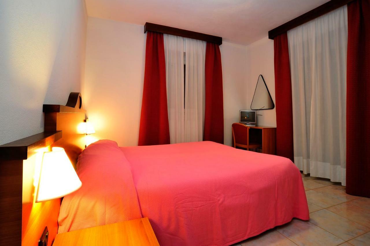 Hotel Ristorante Sasso Remenno Val Masino ภายนอก รูปภาพ