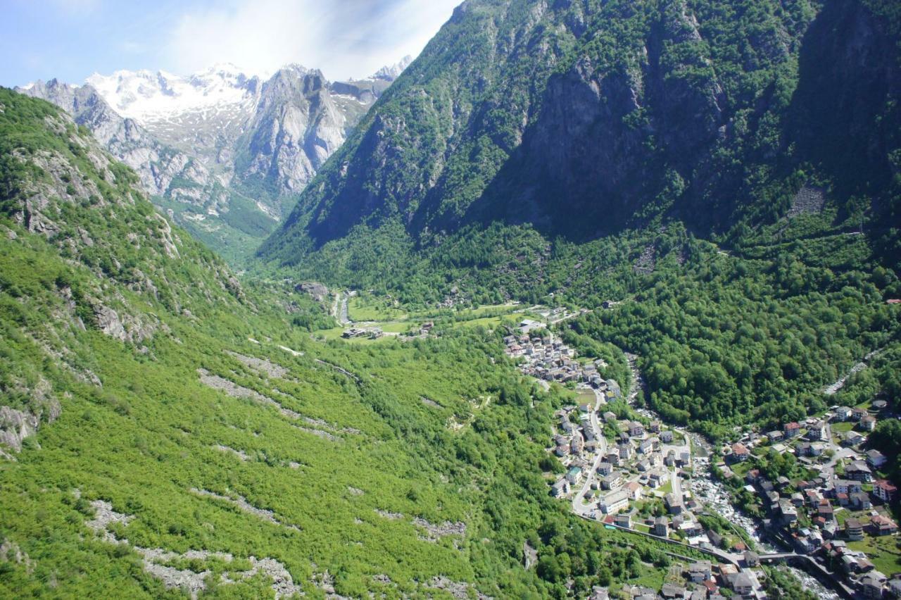Hotel Ristorante Sasso Remenno Val Masino ภายนอก รูปภาพ